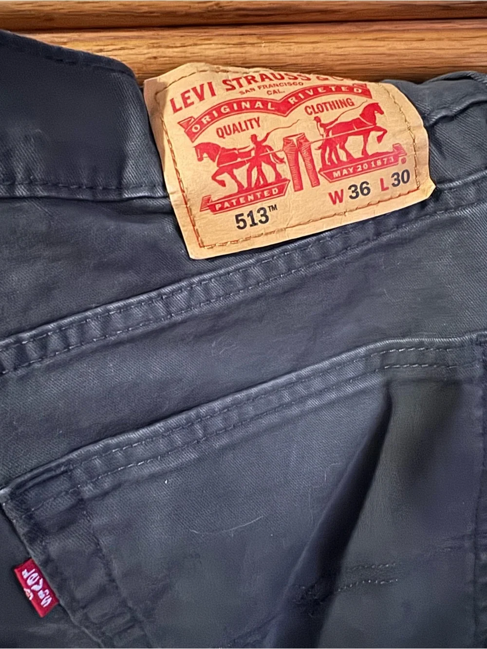 Levi's 513 Slim Straight Jeans in Charcoal Black